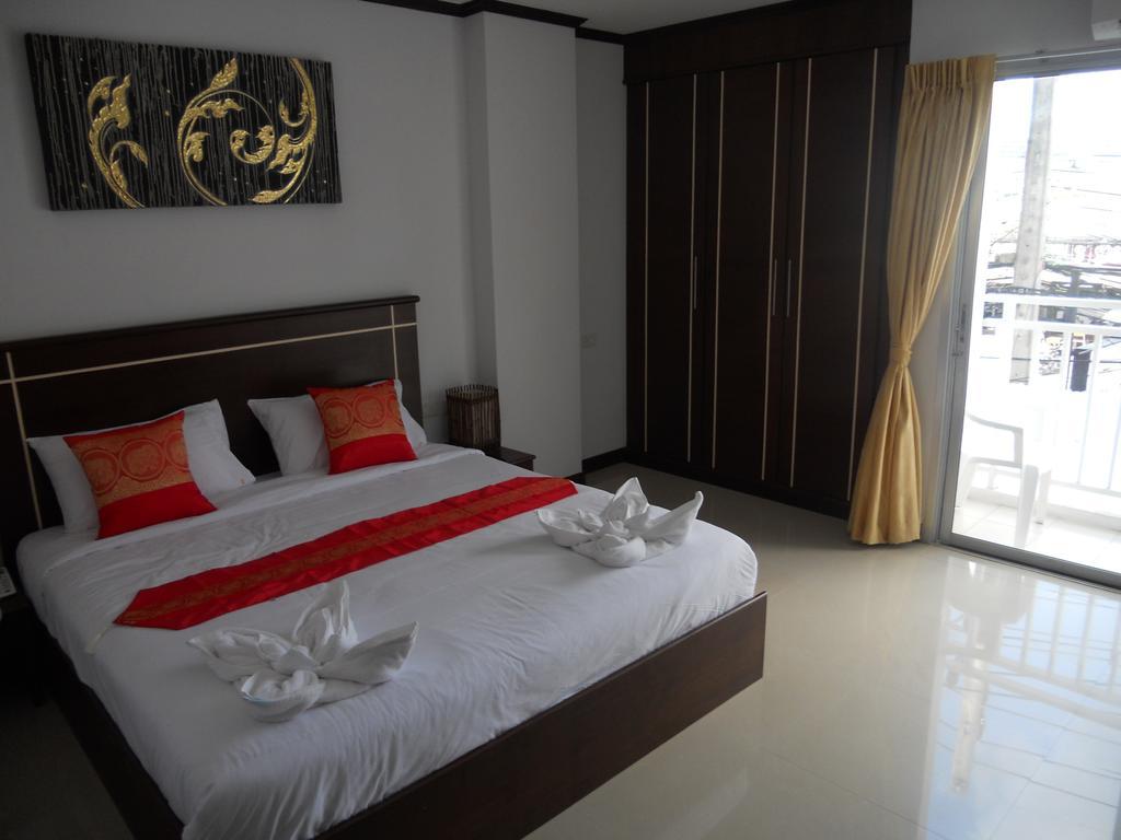 Soleluna Hotel Patong Exterior photo